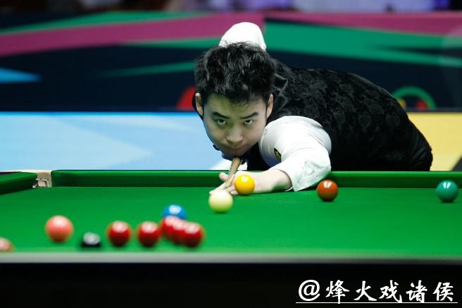 赵心童6-1战胜斯佳辉 晋级斯诺克国锦赛八强 赵心童6-1战胜斯佳辉 晋级斯诺克国锦赛八强