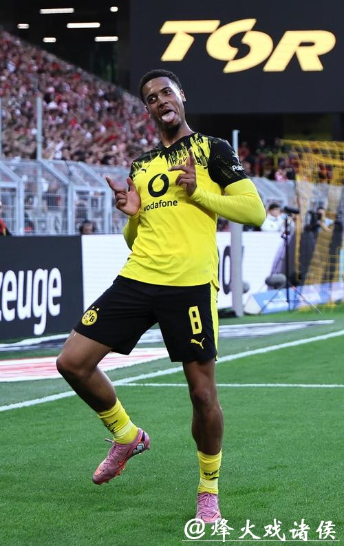 德甲-维特塞尔破门中卫终场前乌龙 多特2-2弗莱堡