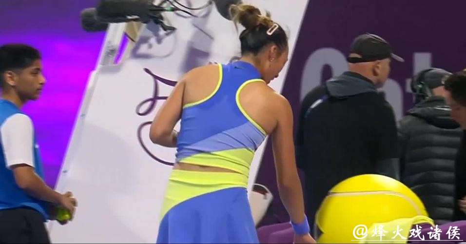 郑钦文1比2惜败莱巴金娜 无缘晋级多哈站八强 郑钦文1比2惜败莱巴金娜 无缘晋级多哈站八强