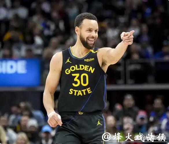 库里缺阵戴维斯12+10 勇士大胜活塞豪取4连胜